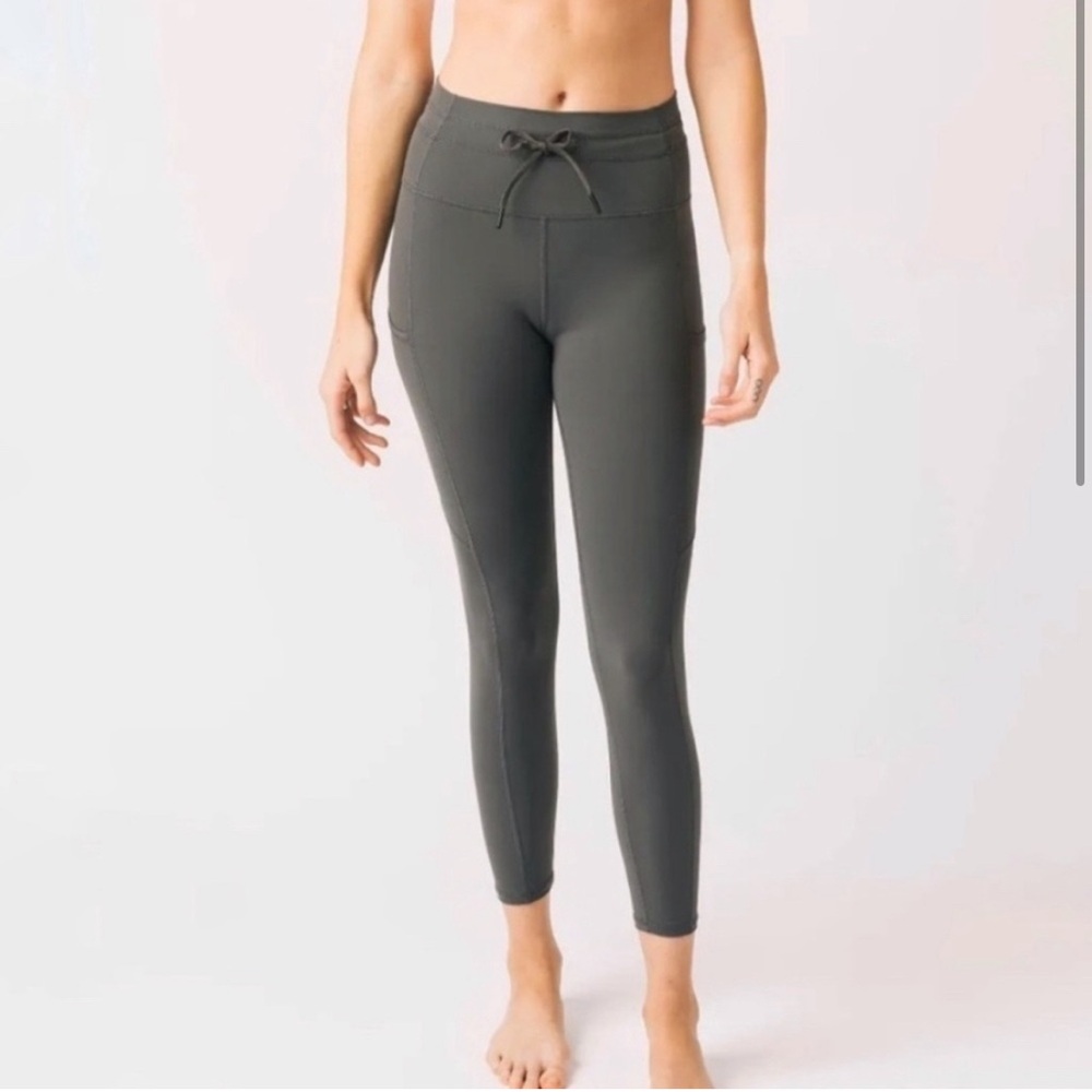 NEW ZYIA Sage Luxe Drawstring Pocket Legging, 4, medium, green olive khaki